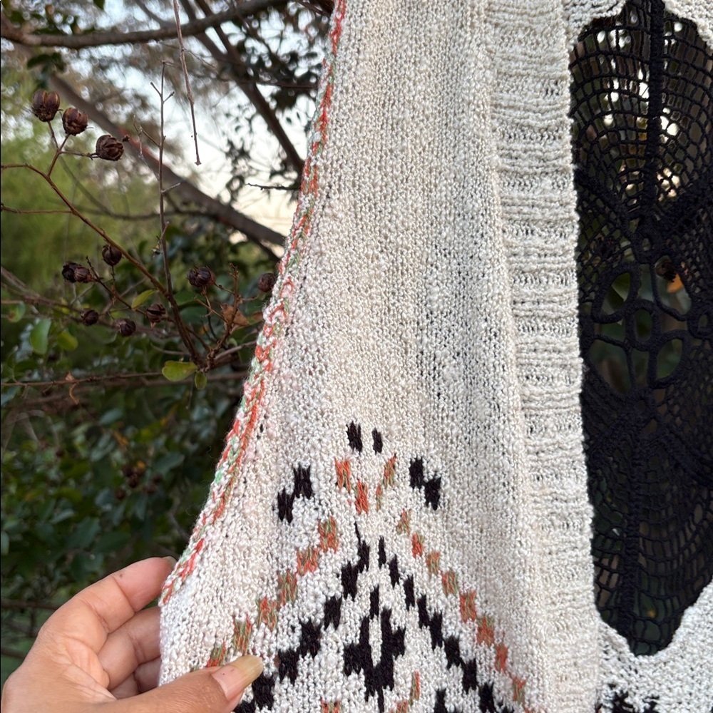 Democracy Cream Knit Sweater - Picture 3 of 8